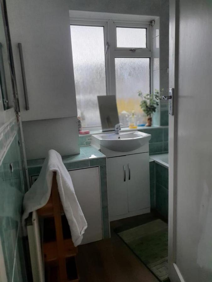 Grey Double Bedroom 런던 외부 사진